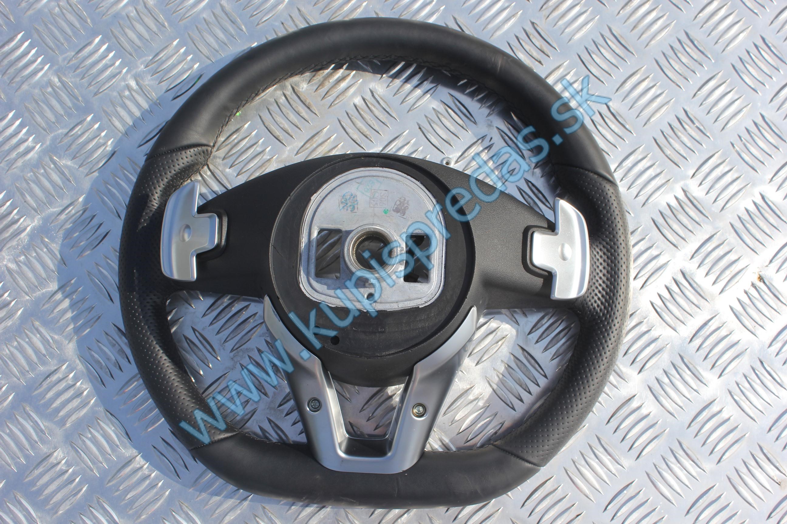 Volant s lopatkami sekvenčného radenia MERCEDES C W205 AMG
